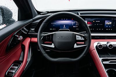 Omoda 9 1.5 Super Hybrid Exclusive AWD