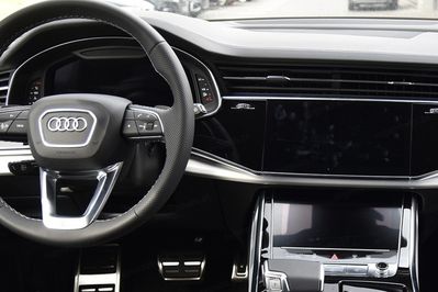 Audi Q7 55 TFSI e quattro S Line