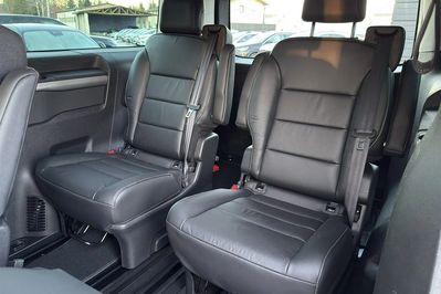 Peugeot Traveller Long L2H1 Business VIP EAT8