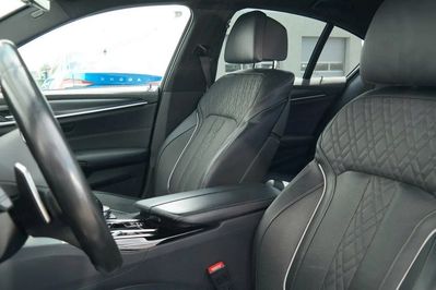 BMW Seria 5 540i xDrive M Sport sport-aut