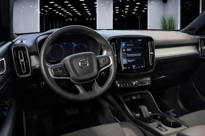 Volvo XC40 T3 Momentum Pro