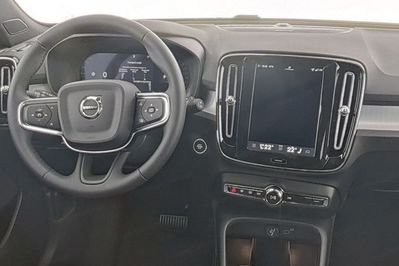 Volvo XC40 B3 b Dkg Plus Black Edition