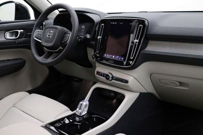 Volvo XC40 B3 Ultra Dark