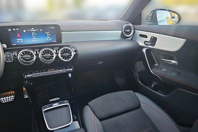 Mercedes CLA 220 4MATIC AMG Line