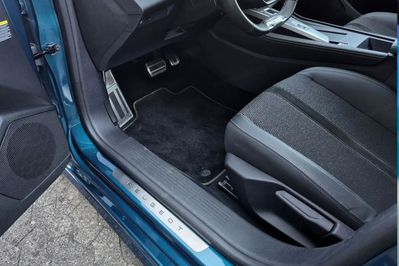 Peugeot 308 GT e-DCS 1.2 mHEV