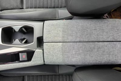 Peugeot 5008 GT 1.2 PureTech mHEV e-DCS6