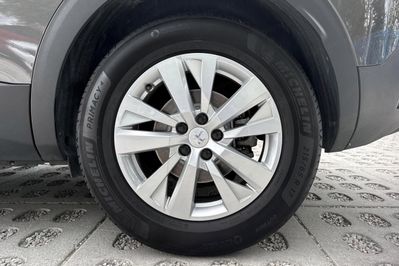 Peugeot 3008 Active Pack  1.2 PureTech S&S EAT8