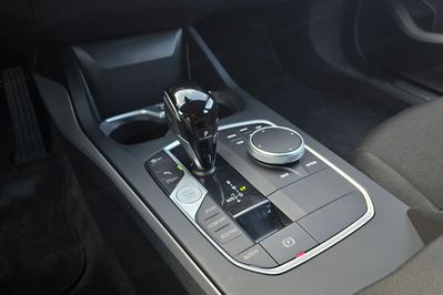 BMW Seria 1 118i Advantage