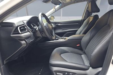 Toyota Camry 2.5 Hybrid Prestige