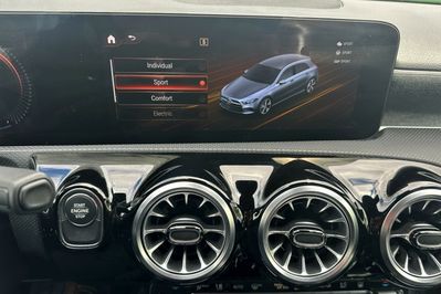 Mercedes Klasa A A 250 e AMG Line 8G-DCT