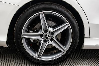 Mercedes Klasa C C 300 2.0  9G-TRONIC