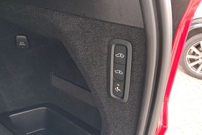 Volvo XC90 T8 AWD Plug-In Hybrid Ultra Dark 7os aut