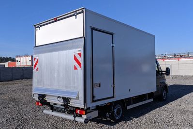 Iveco Daily 35S18 Kontener 8EP + Winda