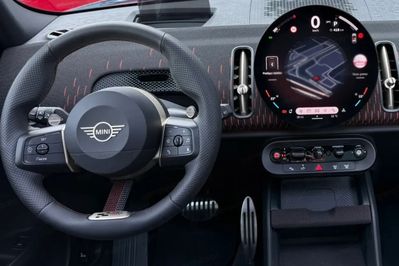 Mini Countryman JCW ALL4  John Cooper Works sport-aut