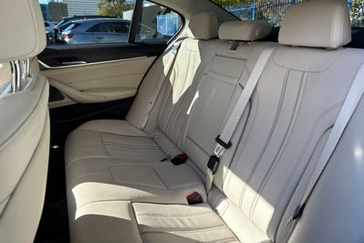 BMW Seria 5 530i Luxury Line