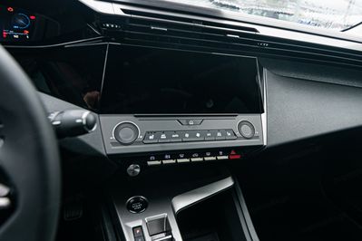 Peugeot 408 Allure e-DCS 1.2 mHEV