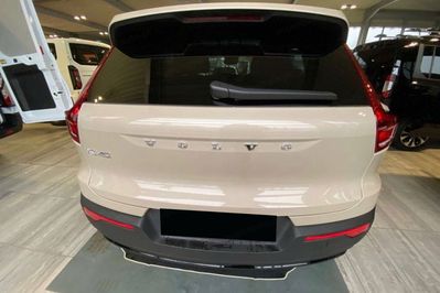 Volvo XC40 B3 Plus Dark