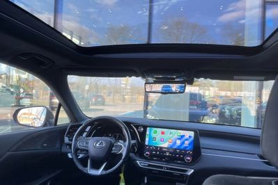 Lexus RX 350h Omotenashi