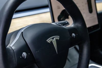 Tesla Model 3 3 Long Range AWD