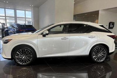 Lexus RX 450h+ Omotenashi 2.5 Hybrid Plug-in