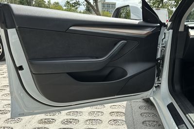 Tesla Model 3 RWD