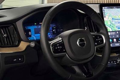 Volvo XC60 B5 AWD Plus Dark