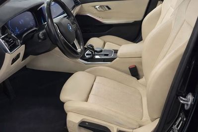 BMW Seria 3 Touring 320e Luxury Line