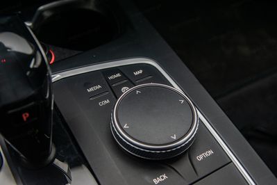 BMW Seria 1 118i Advantage aut
