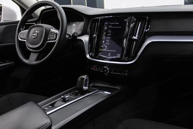 Volvo V60 B3 B Momentum Core