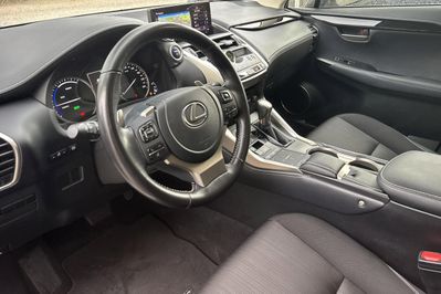 Lexus NX 300h Business Edition AWD