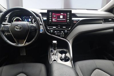 Toyota Camry 2.5 Hybrid Comfort CVT