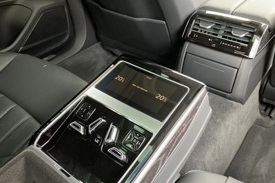 Audi A8 L 55 TFSI mHEV Quattro Tiptr.