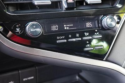 Toyota Camry Hybrid Prestige Cvt
