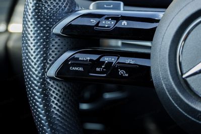 Mercedes Klasa E 220 d mHEV AMG 9G-Tronic