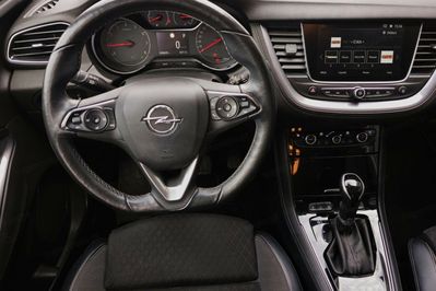 Opel Grandland X 1.2 T aut
