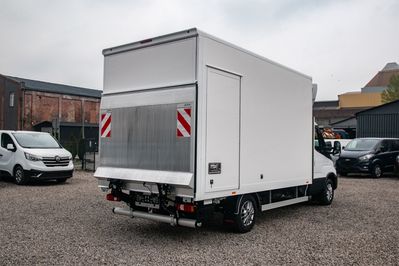 Iveco Daily 35S18 Kontener 8EP + Winda