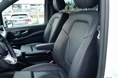 Mercedes V Klasa 300 d 4-Matic 9G-Tronic Avantgarde (długi)