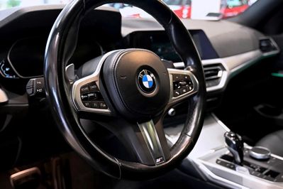 BMW Seria 3 330e M Sport