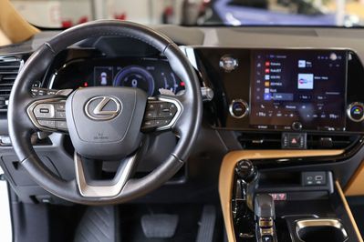 Lexus NX 350H Prestige 2WD