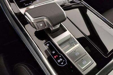 Audi Q8 SQ8 TFSI quattro