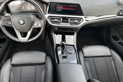 BMW Seria 3 320i Sport Line aut