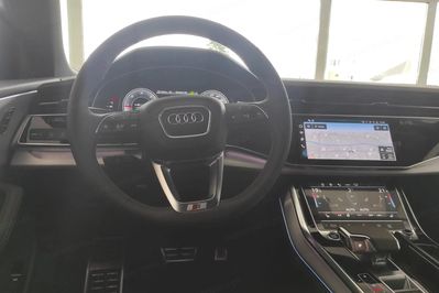 Audi Q8 45 TDI mHEV quattro Tiptronic
