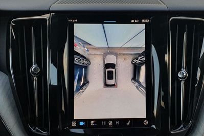 Volvo XC60 B5 B AWD Plus Dark aut