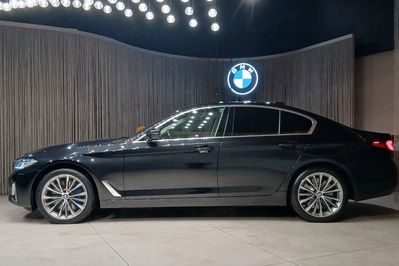 BMW Seria 5 530d xDrive Luxury Line
