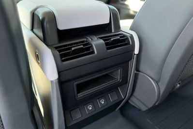 Land Rover Defender 110 D200 X-Dynamic SE