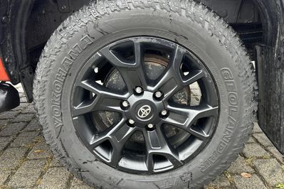 Toyota HiLux Hilux 2.8 D-4D Double Cab Invincible 4x4 aut