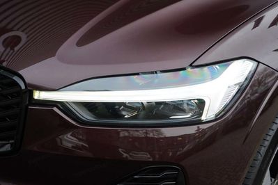 Volvo XC60 B5 AWD Ultra Dark