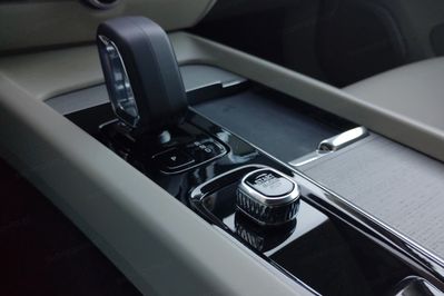 Volvo V60 B4 B Plus Dark aut