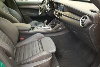 Alfa Romeo Stelvio Bi Turbo V6 Quadrifoglio Q4