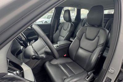 Volvo XC60 B4 B Plus Dark aut